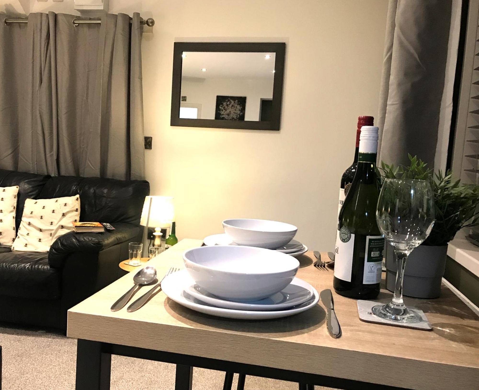 Contemporary 1 Bed Studio For Comfy Stay In Wigan Exterior photo